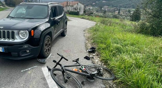 Sant'Elia Fiumerapido, scontro tra auto e bici: avvocato in ospedale