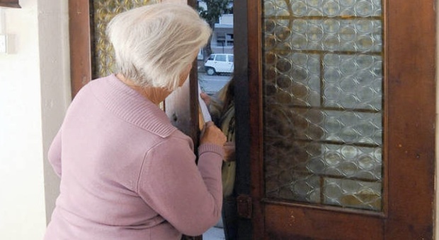 Anche a Perugia è allarme truffe agli anziani