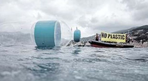 Inquinamento, la Giornata degli oceani per salvare il mare dalla plastica