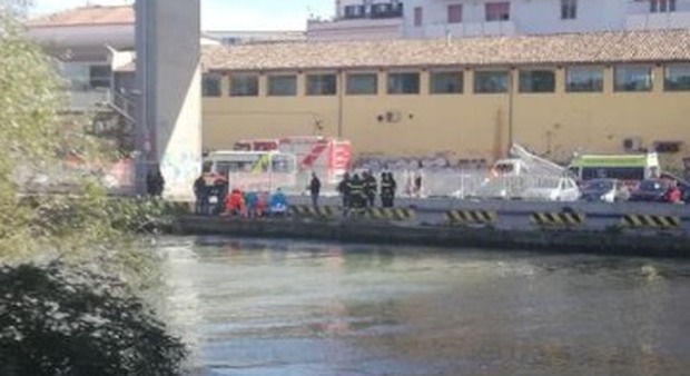 Un salvataggio sul fiume Pescara