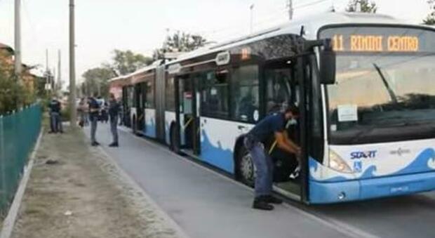 Rimini, follia sul bus: come sta il bimbo accoltellato dal somalo. Il bollettino medico