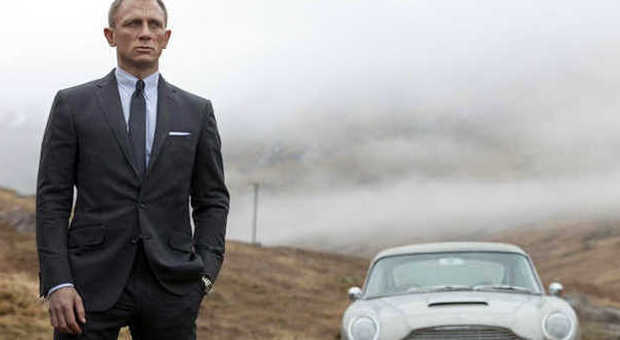 Daniel Craig vestito da Tom Ford per Skyfall (jasperaalbers)