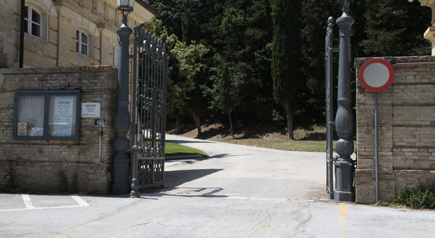 L'ingresso del cimitero delle Grazie