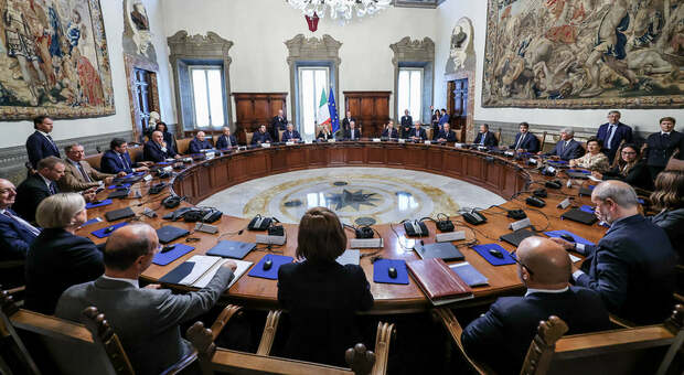 Cdm, slittano le nomine dei nuovi capi di Polizia e Finanza. Stato di emergenza per l'Emilia Romagna