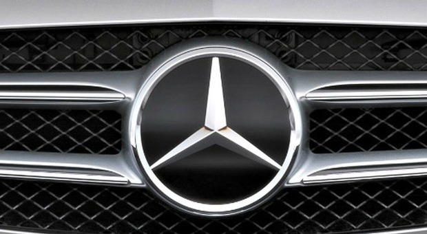 Diesel, software illegali: Mercedes costretta a richiamare 260 mila veicoli. Ecco quali