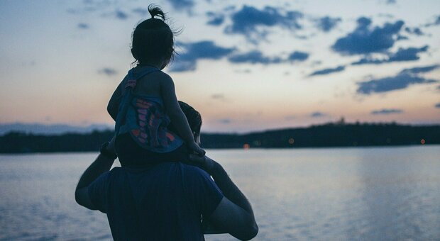 immagine «Sono papà di una bambina di due anni e odio mia figlia: non la volevo ma mia moglie insisteva. Mi ha distrutto la vita»