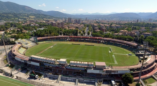 Ternana-Genoa, le ordinanze che cambiano la viabilità, l'invito dell'assessora Scarcia: "Andate allo stadio a piedi o in bici"