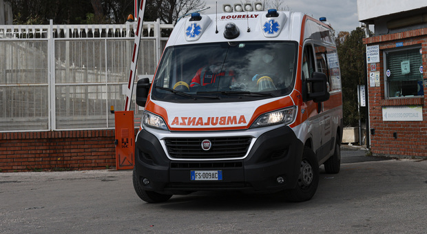 Coronavirus a Torre del Greco, i commercianti donano un ventilatore all'ospedale Maresca