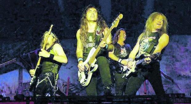 Iron Maiden, rock estremo a Roma per uno show pirotecnico