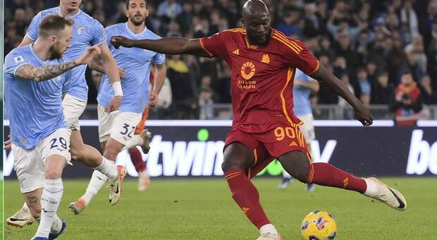 Il derby Lazio-Roma non s'infiamma, all'Olimpico finisce 0-0: Sarri e Mourinho non si fanno male