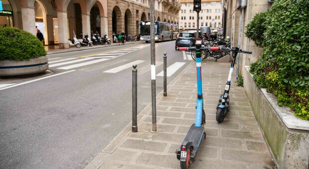 Padova, arriva l'app che scopre se hai parcheggiato male il monopattino
