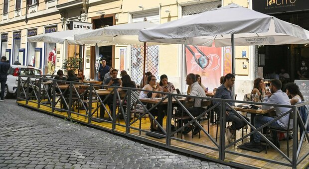Roma, ristoranti, bar e artigiani: ad agosto la Capitale non chiude