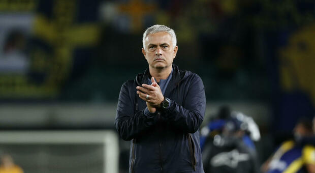 Roma, Mourinho: «Lasciateci tranquilli, non siamo ancora una squadra»