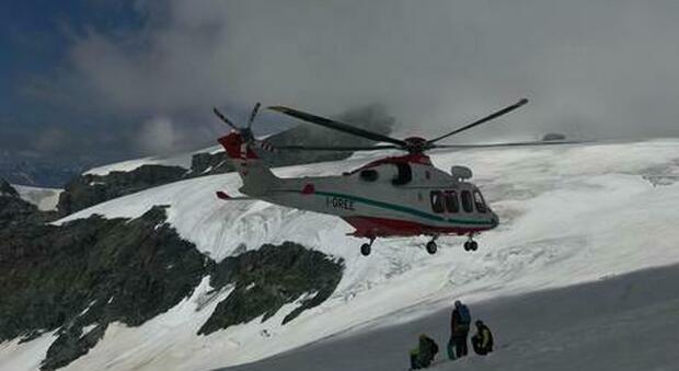In seguito ad una caduta durante un'escursione sul Mont Colmet, è morto uno scialpinista di 68 anni