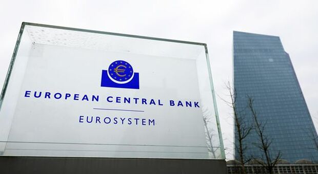 BCE: condizioni stabilità finanziaria peggiorate, redditività banche indebolita