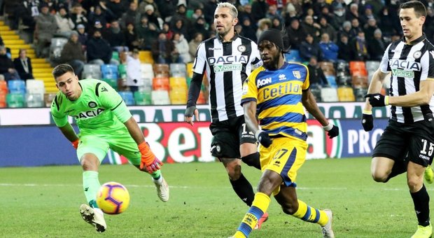 Il Parma vola sulle ali di Gervinho: all'Udinese non basta Okaka