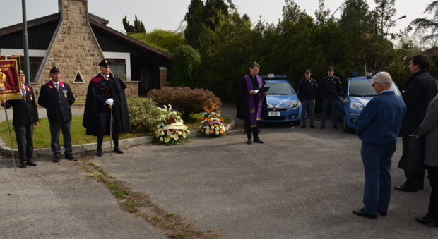 La prima cerimonia di commemorazione delle due vittime alle Padovanelle