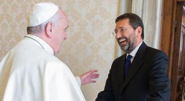Marino, Mons. Paglia al telefono col finto Renzi: "Papa furibondo, il sindaco si è imbucato"
