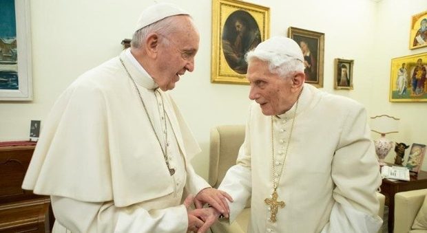 Papa Francesco va a trovare Ratzinger, domani compie 92 anni