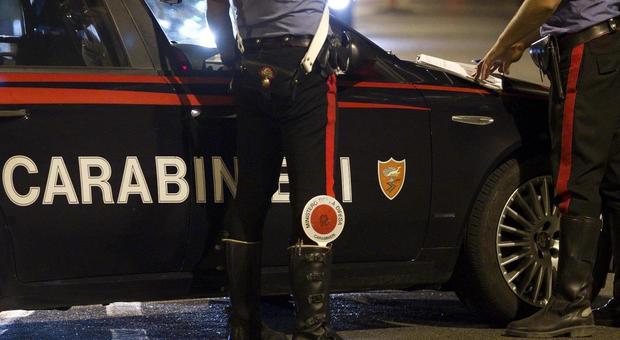 Roma, Palestrina, picchia la madre per i soldi della droga: arrestato 22enne