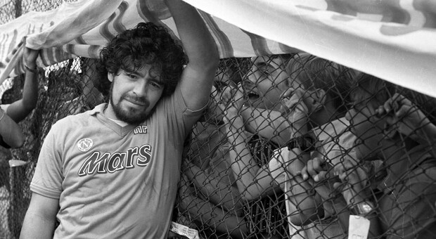 Maradona, le foto di Sergio Siano esposte per la prima volta in Germania