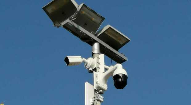 Gli occhi elettronici alla Rocca Malatestiana adesso vigilano sulla sicurezza. Installate 7 telecamere dopo il pestaggio di maggio