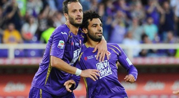 Fiorentina, è Europa League Napoli vince ma soffre col Cesena: 3-2