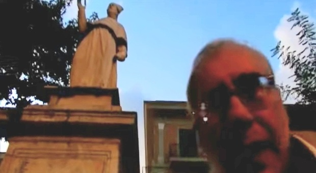 Terremoto a Pozzuoli: "Rimettete la statua di "Mamozio" al suo posto"! Nel 1986 il bradisismo cessò