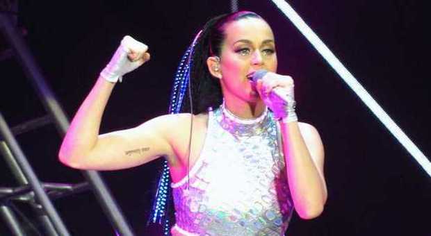 Katy Perry, look strabilianti per il suo concerto a Belfast
