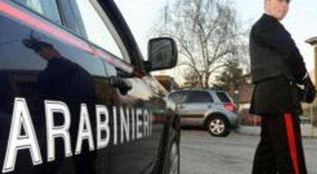 Paderno Dugnano, corpo senza vita di un 26enne trovato sul bordo della strada: indagano i carabinieri