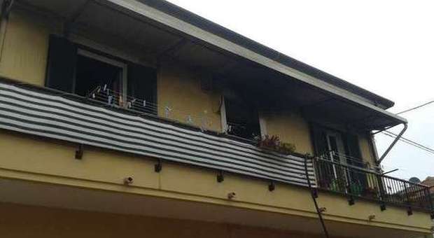 Falconara, incendio in casa: intossicato bambino di quattro anni