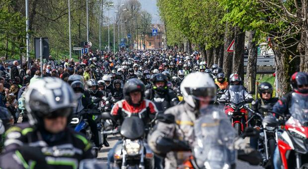 Benedizione del motociclista, festa per 5.000 venuti da tutto il Nordest