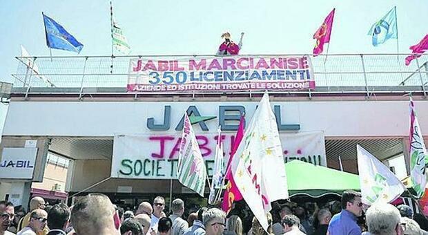 La protesta degli operai della Jabil