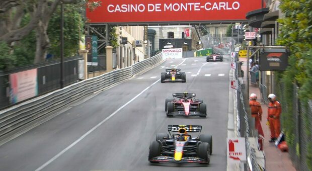 Perez avanti a tutti nel finale del Gran Premio di Montecarlo