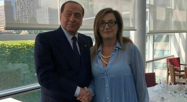 Silvio Berlusconi con la deputata Annarita Patriarca
