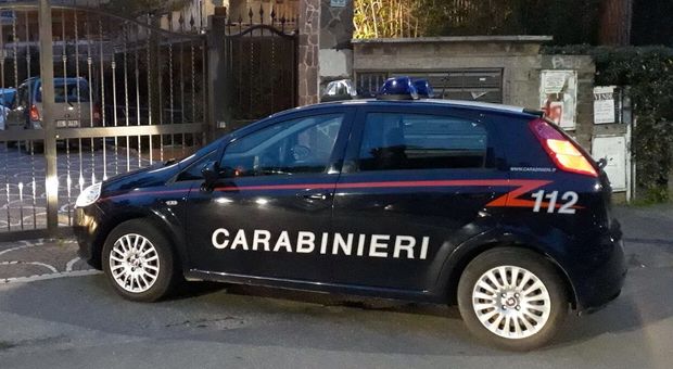 Milano, terribile scoperta: va a svegliare il figlio di 26 anni e lo trova morto nel letto