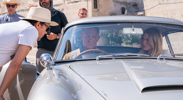 Il set di James Bond a Matera per “No time to die” con Daniel Craig e il regista Cary Fukunaga
