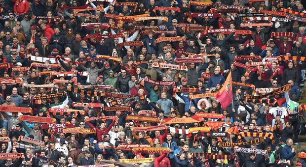 Roma-Chievo, la Sud torna all’Olimpico: «Barriere o no, ci saremo anche l’anno prossimo»