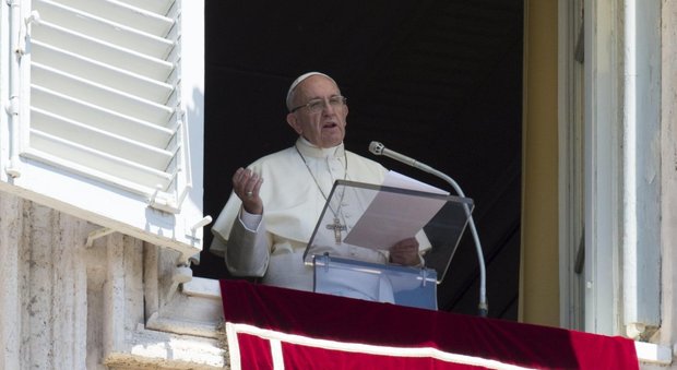 Giornata mondiale contro la tratta di persone, il Papa: «Basta a questa piaga aberrante»