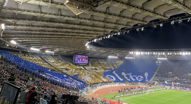 Lazio-Juventus, la coreografia della Nord è un mosaico mozzafiato