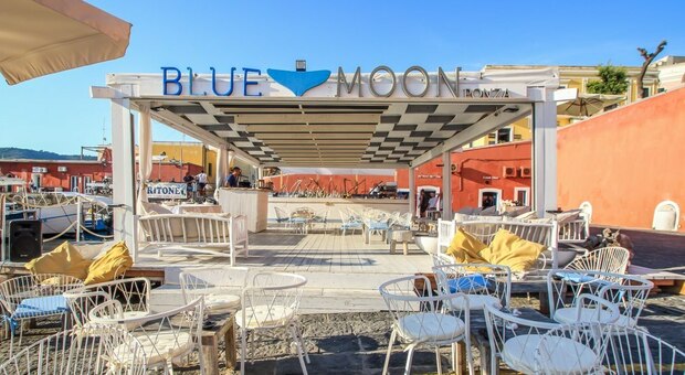 Chiesto il dissequestro della discoteca "Blue Moon" di Ponza, decisione entro venerdì