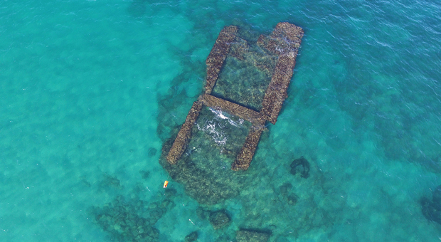 Salento, dal mare riemerge la storia: scoperto l'antico molo tra San Cataldo e Le Cesine