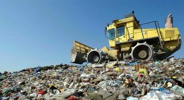 «Traffico illecito di rifiuti dalla Calabria alla Tunisia, stesse tratte in Campania»