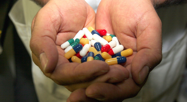 Tumori, studi bocciano nuovi farmaci: pochi benefici rispetto cure standard