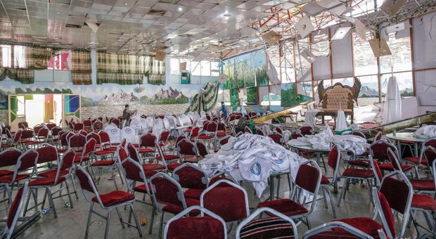 Strage alla festa di nozze a Kabul, 63 morti e 182 feriti È stato un attacco kamikaze