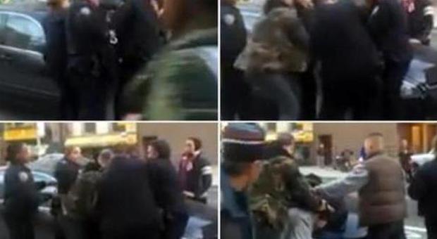 New York, spunta un nuovo video choc: l'agente picchia un 12enne di colore