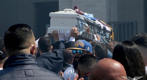 Lotito, Cairo e il telegramma del Papa: in 3mila salutano di "Guero", il Primavera della Lazio morto in un incidente stradale