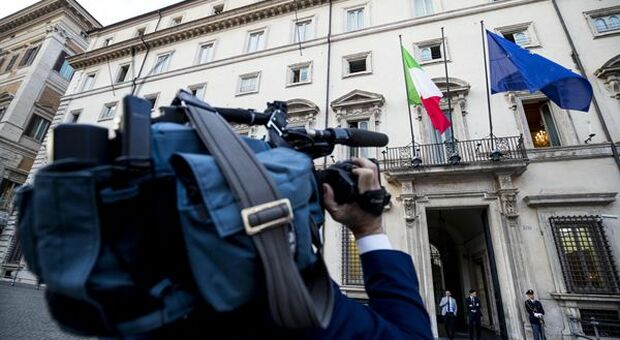 Blocco licenziamenti, lungo confronto a Palazzo Chigi tra governo e sindacati