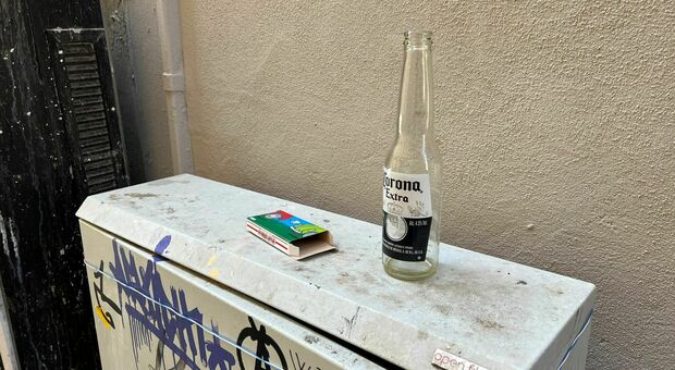 Liti e schiamazzi ad Ancona per colpa dell’alcol. «I divieti? La domenica io bevo»: doppia multa
