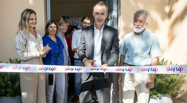 Roma, apre il nuovo Sky Up Digital Lab: «Lo spazio promuove l’inclusione digitale tra gli over 65»